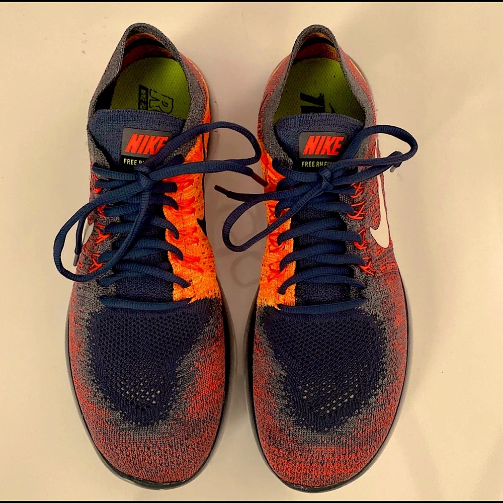 Men’s 10.5 Nike - Free RN Flyknit Running Shoes